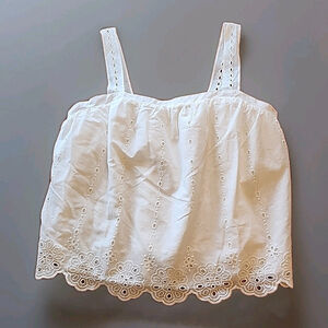 Maurices White Eyelet Cropped Tank Top Boho Beach Coastal Boxy Bridal Women Med